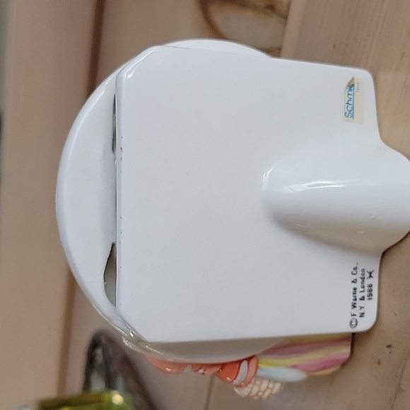 1988 Mrs. Rabbit Beatrix Potter F. Warne Co. Porcelain Picture Frame - Picture 4 of 7